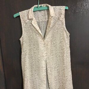 Ladies Sleeveless Summer Top Size Medium